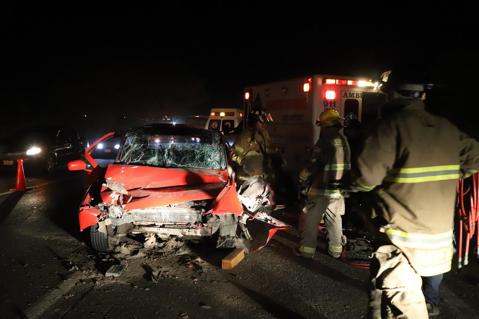 $!Conductor muere al chocar contra tráiler al sur de Mazatlán