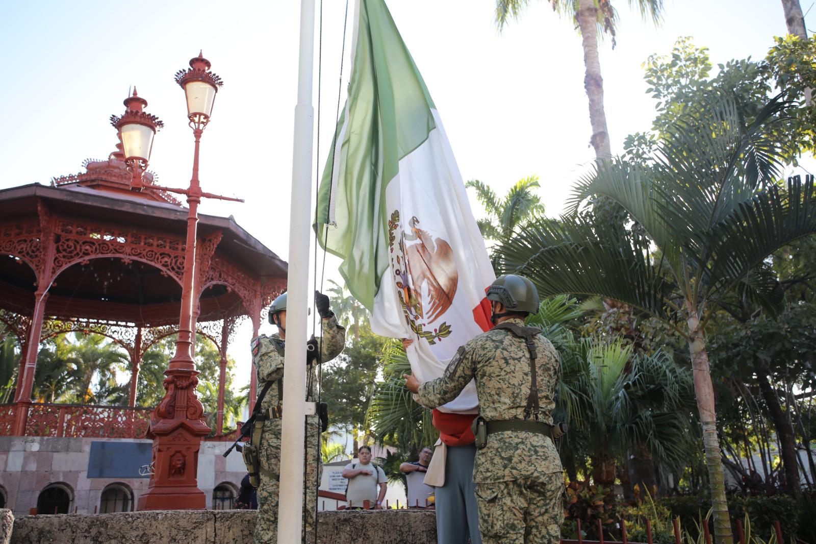 $!Conmemoran en Mazatlán el 107 aniversario de la Promulgación de la Constitución de 1917