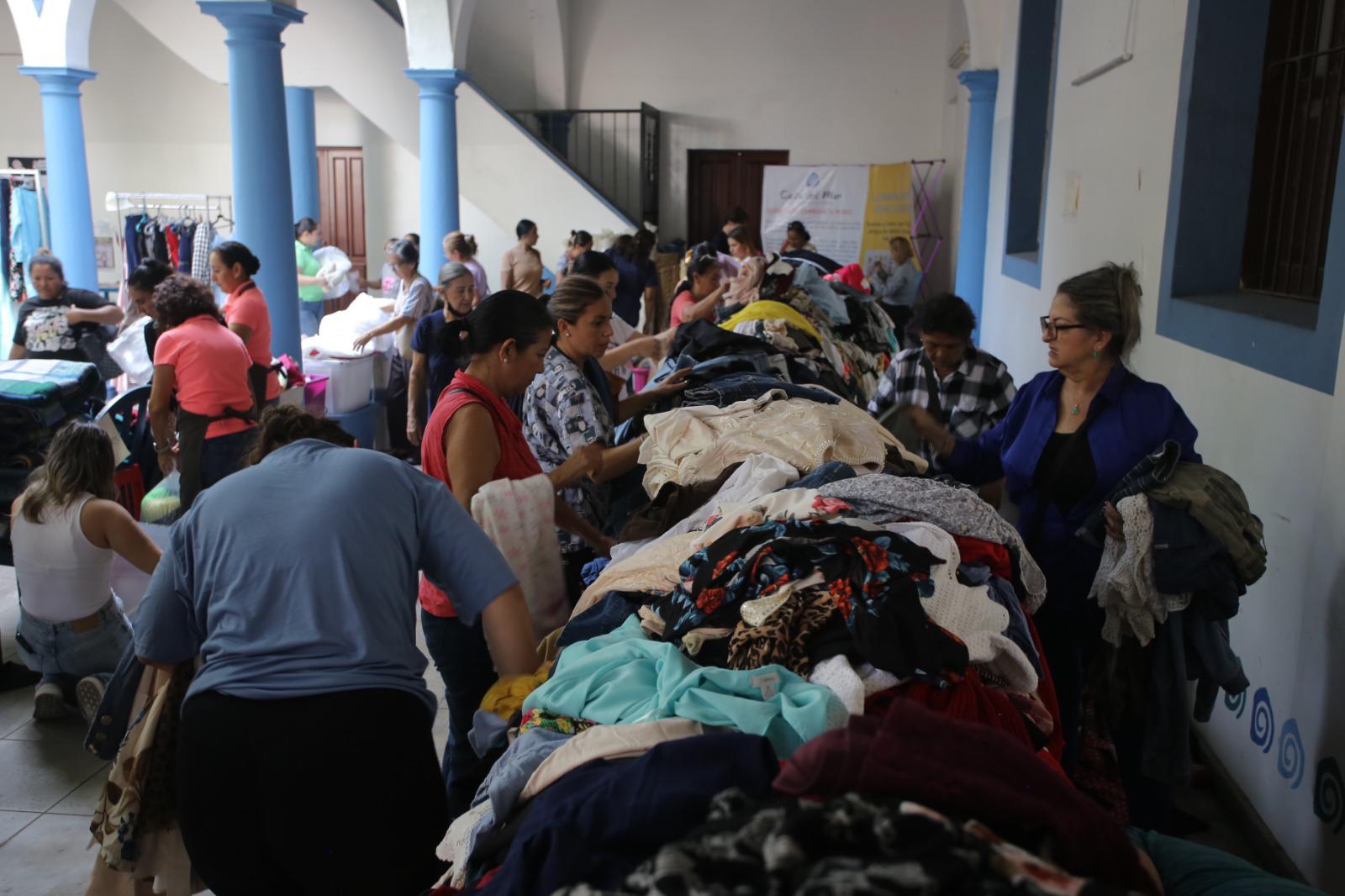 $!Bazar con causa del Orfanatorio Mazatlán tiene respuesta favorable