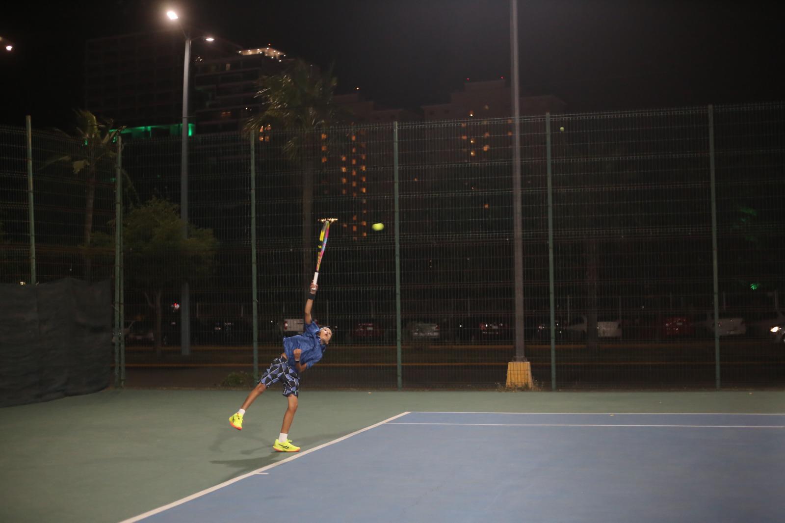 $!Collantes domina su categoría en Torneo de Tenis Escalera