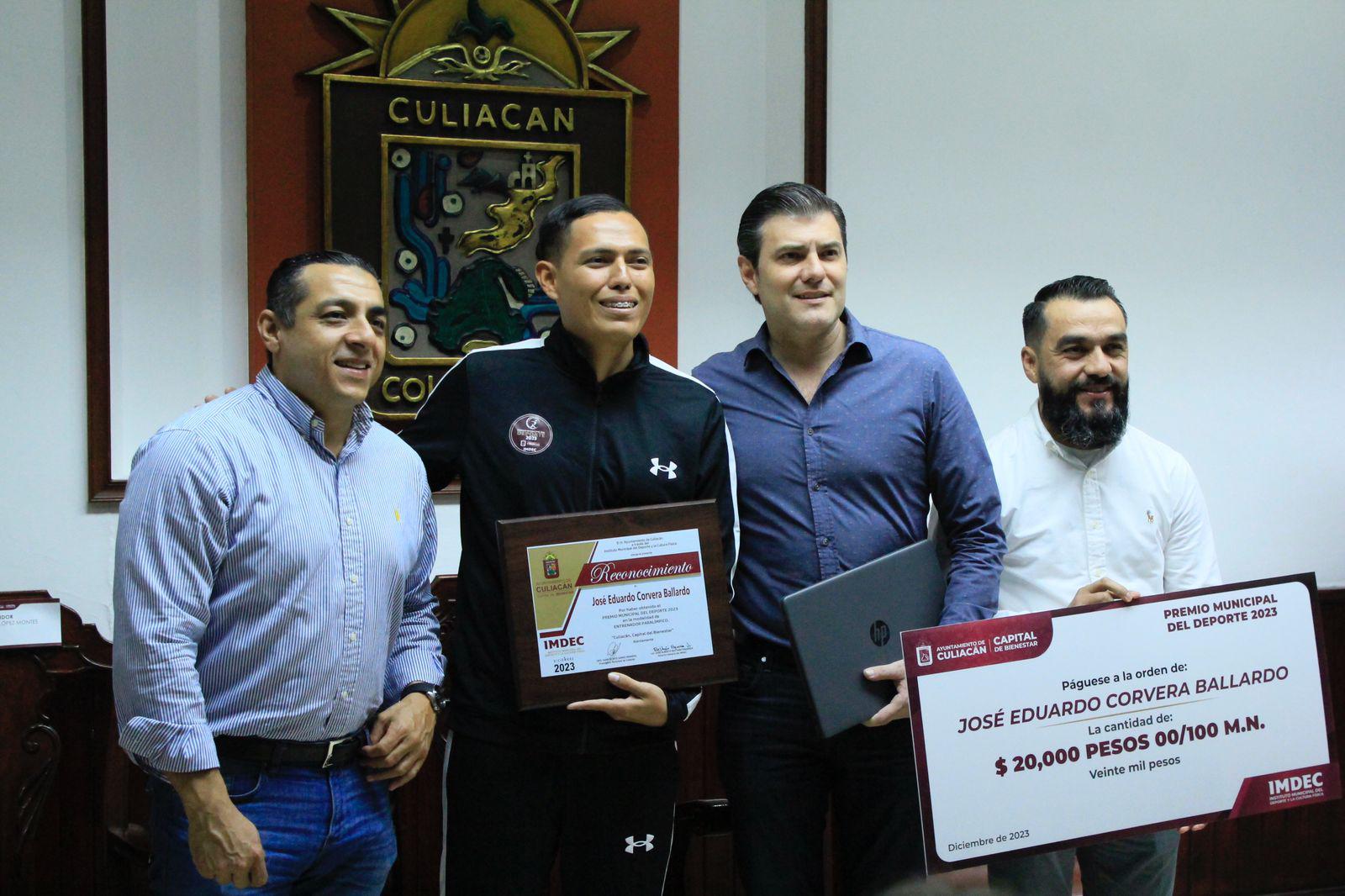 $!Entregan Premio Municipal del Deporte 2023, en Culiacán