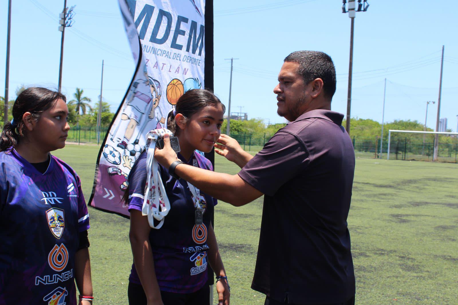 $!Rugido triunfal en la final de la Liga Juvenil de Futbol Femenil