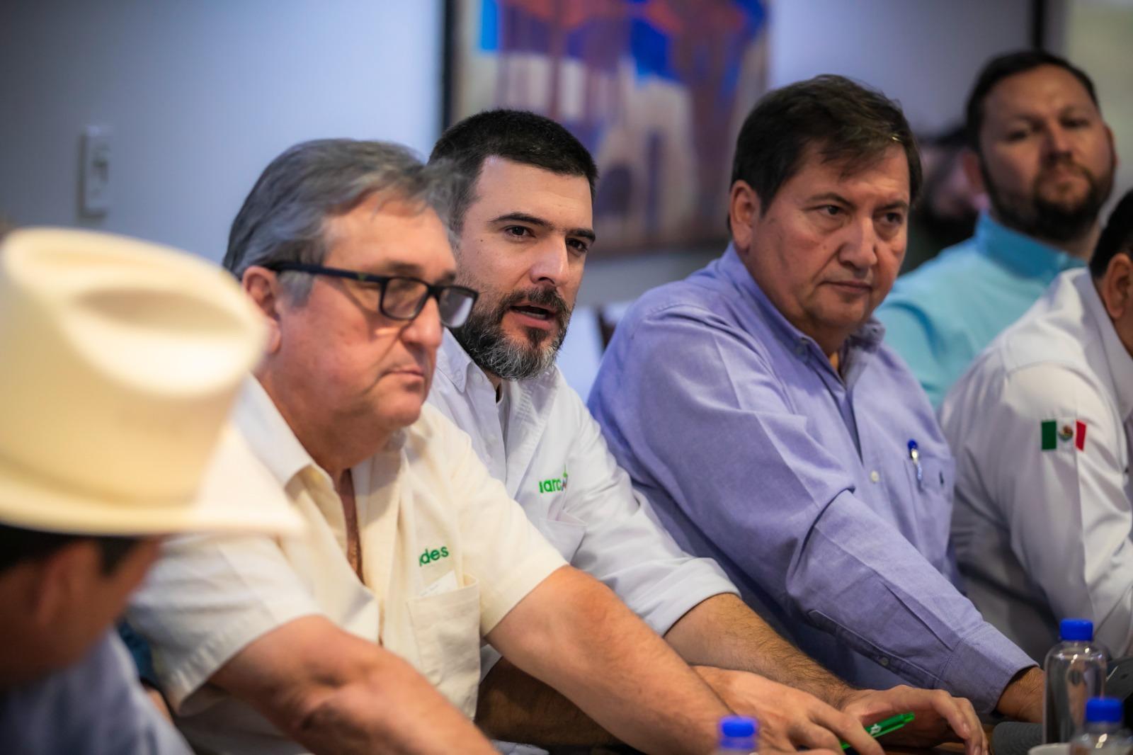 $!Se reúne Rocha con productores para acordar comercialización del maíz y trigo