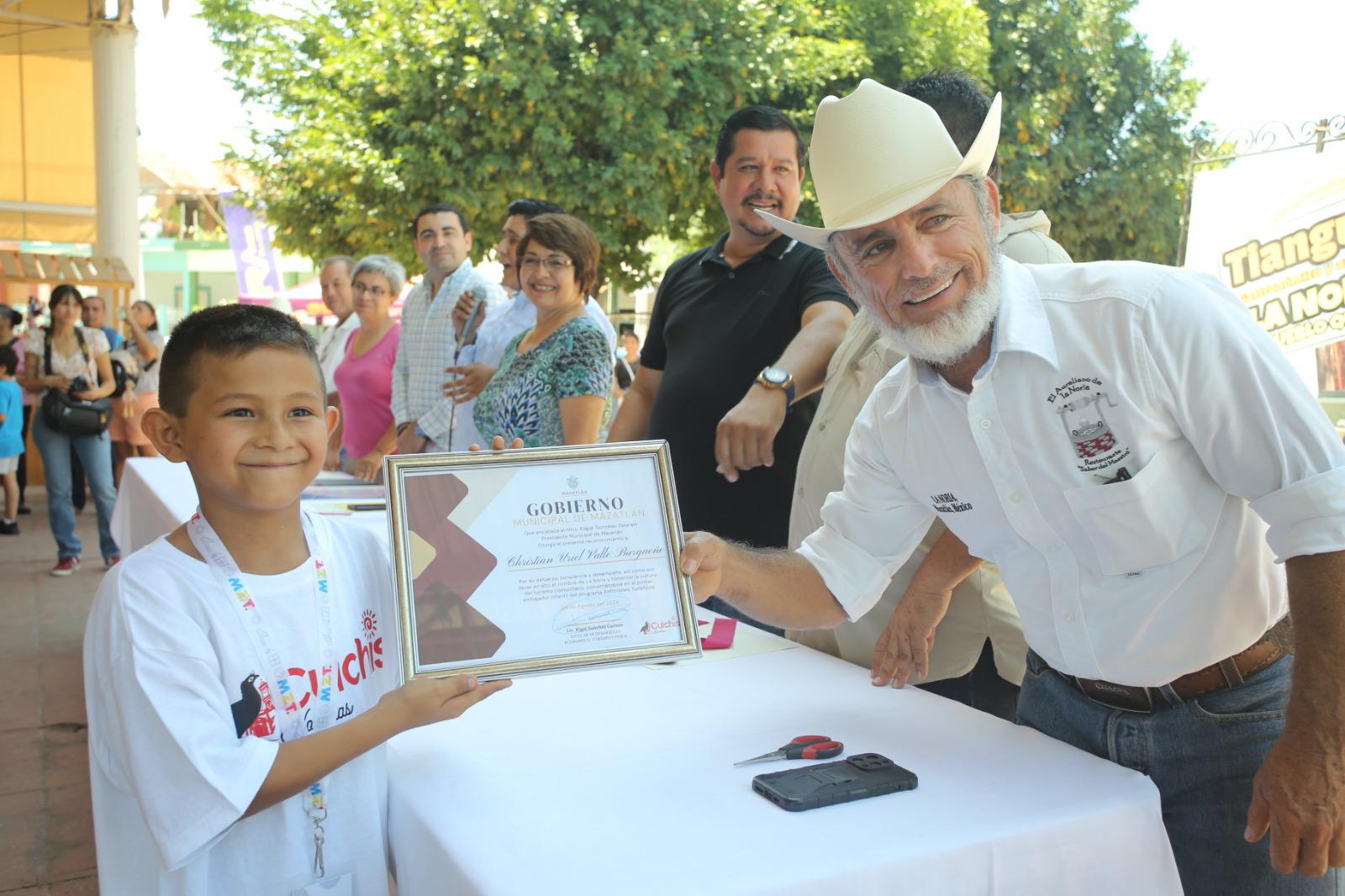 $!Christian Uriel, de La Noria, se convierte en el primer Embajador Infantil de Sinaloa