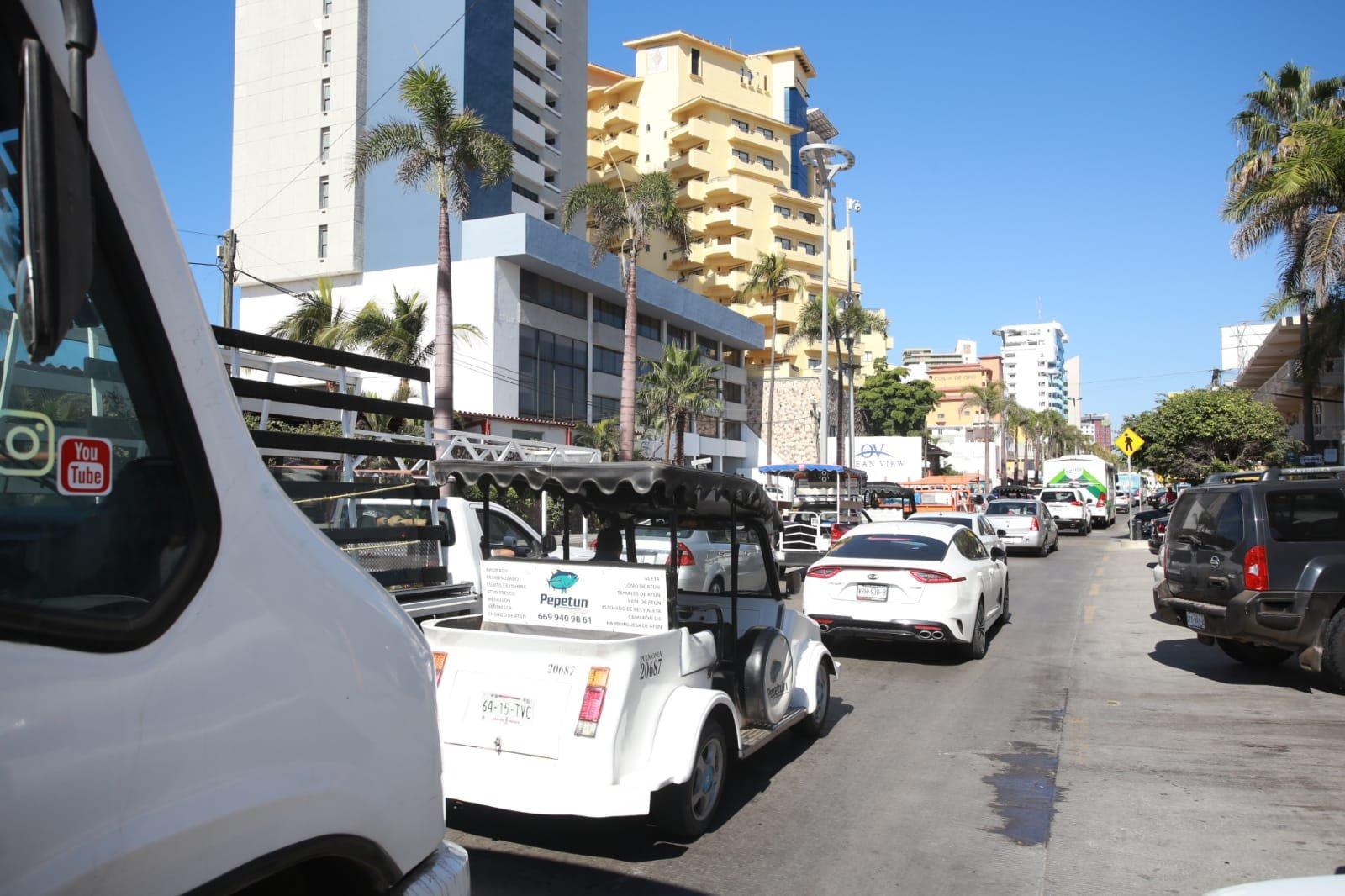 $!Mazatlán, una ciudad con gran apretón vial