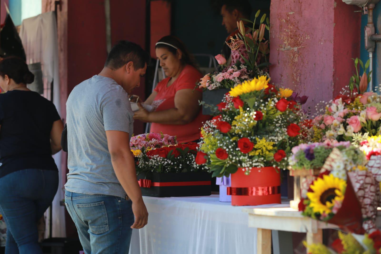 $!El recuerdo de una flor es para siempre, que se mantenga es afecto: florista