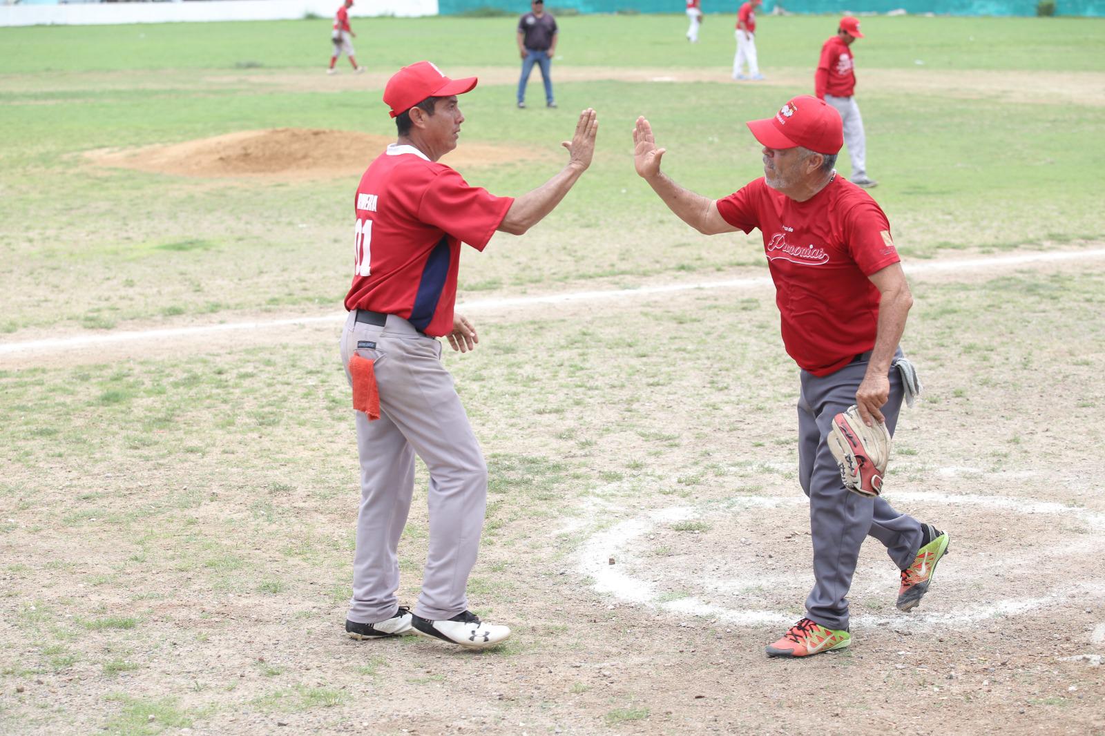 $!Herrería Lizárraga asegura el sitio de honor en Liga de 60 Años