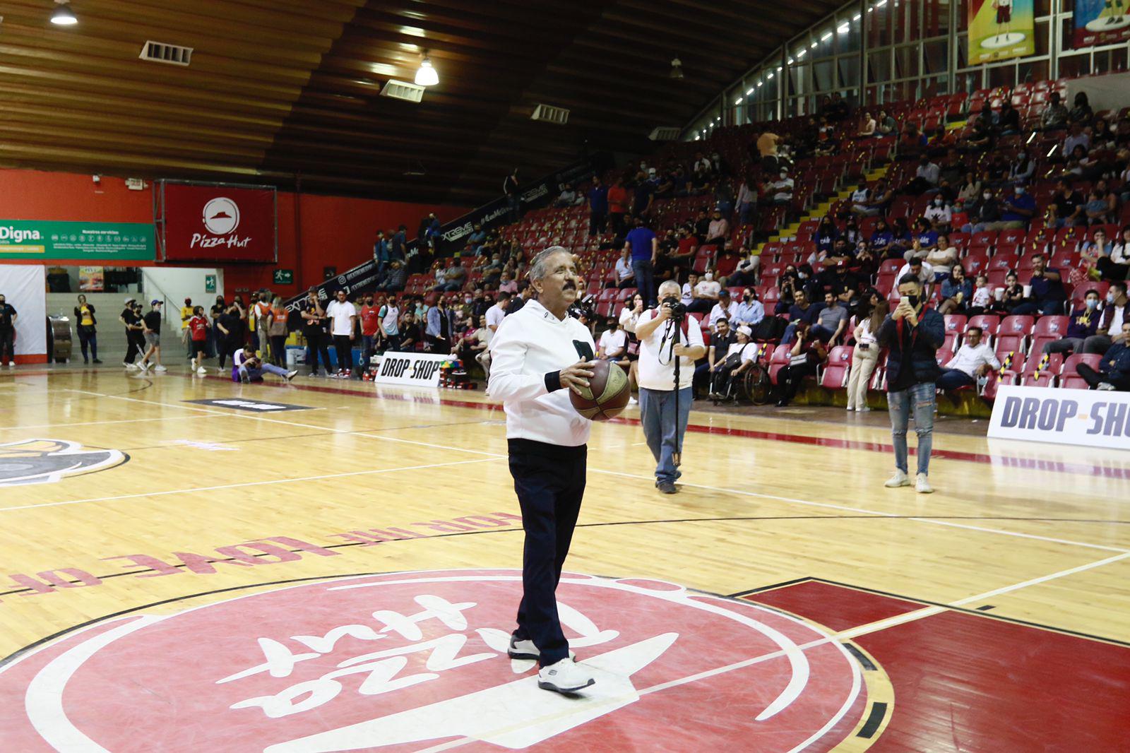 $!Caballeros de Culiacán pierde ante Venados Basketball en cerrado juego inaugural