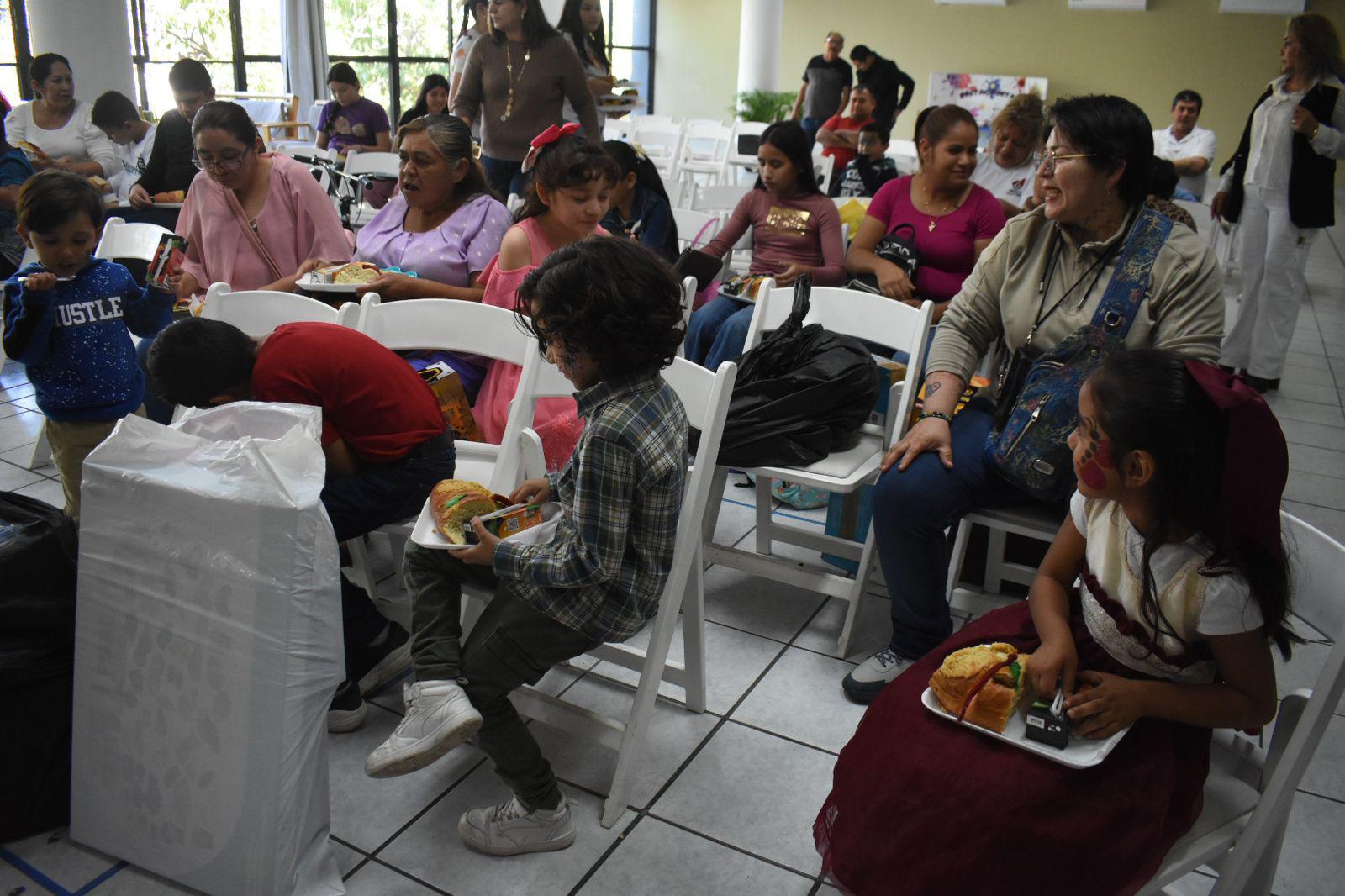 $!Los Reyes Magos de Noroeste entregan alegrías a niñas y niños de Culiacán