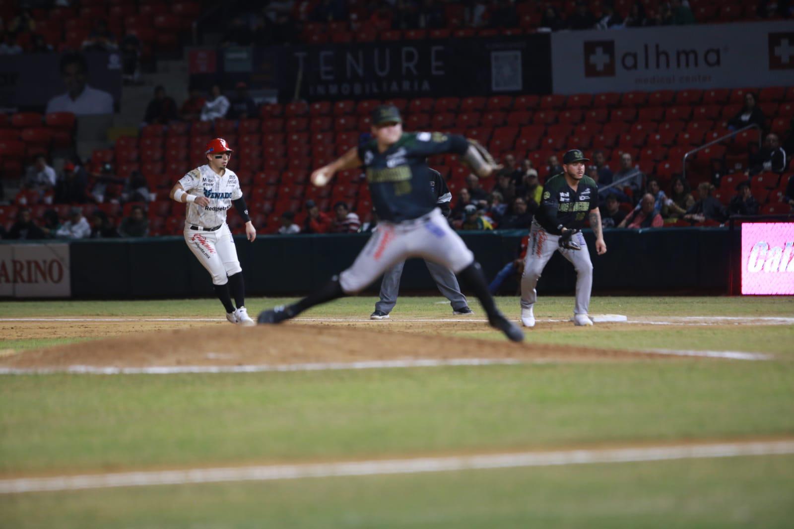 $!Luce Téllez en el montículo y lleva a ganar serie a Venados