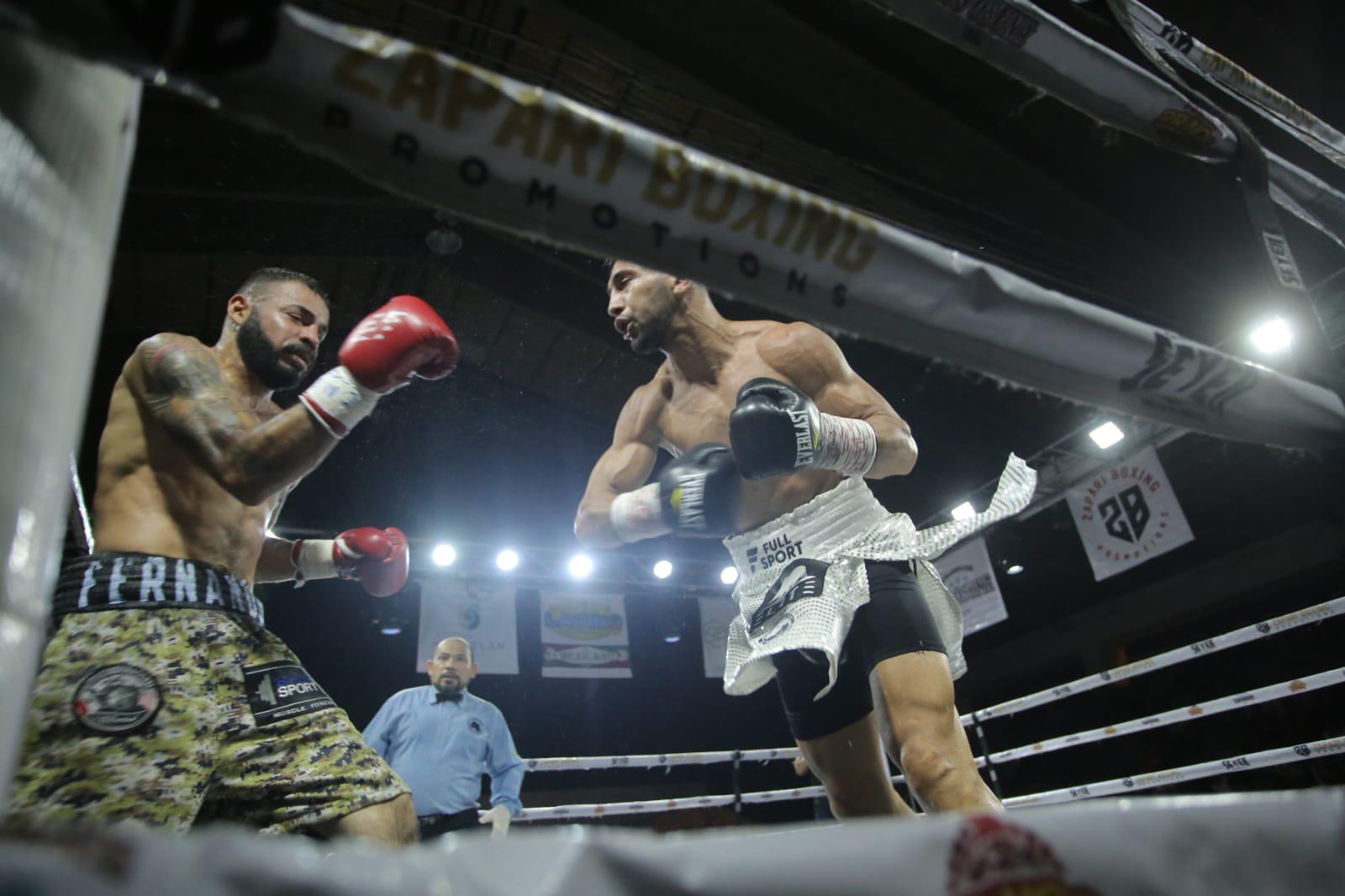 $!Salen con el brazo en alto ‘Chinito’ Amaro y argentinos en la cancha Germán Evers