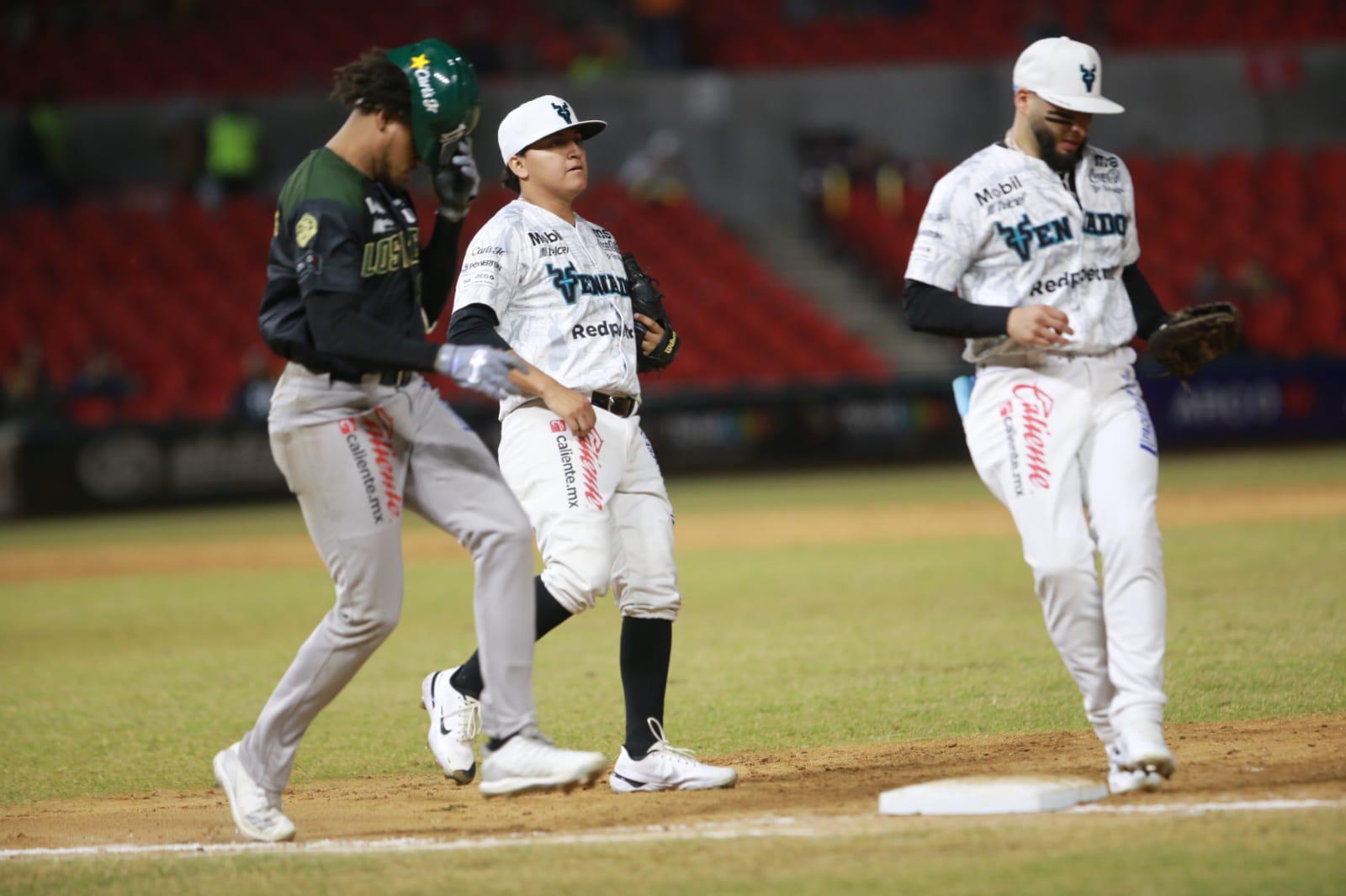 $!Luce Téllez en el montículo y lleva a ganar serie a Venados