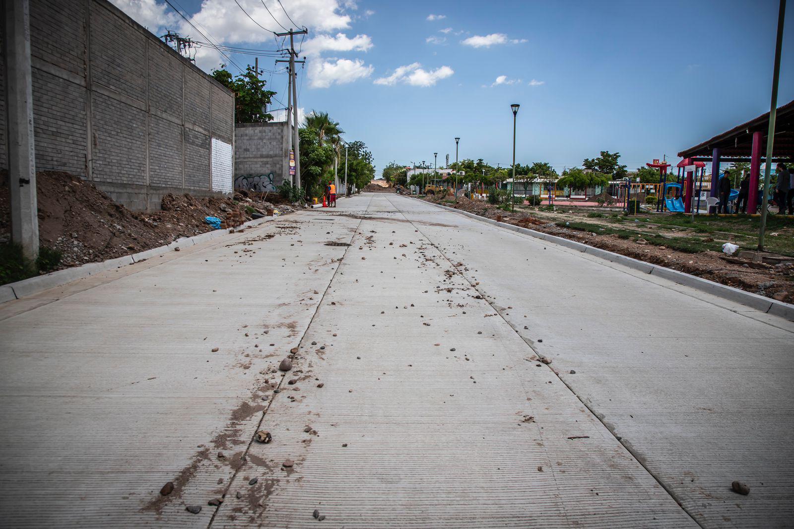 $!Están trabajos de pavimentación de la avenida Nakayama en Culiacán en un 40%