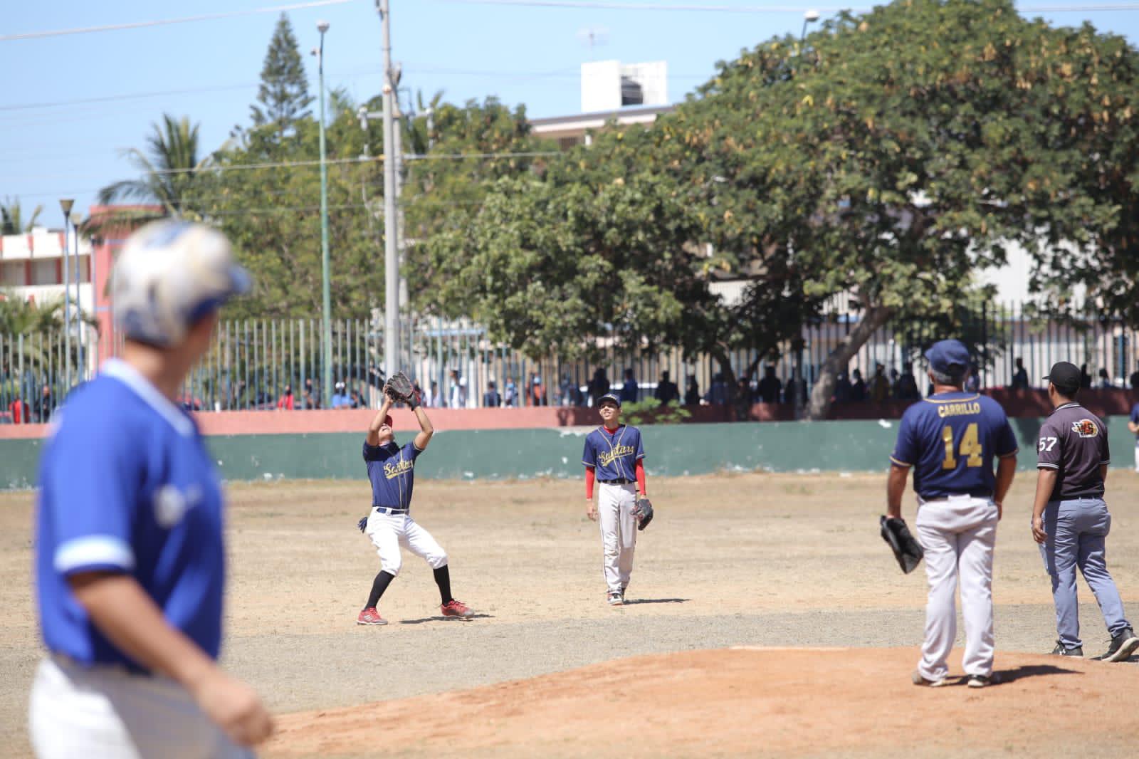 $!La Jaramillo vence a Facimar en la Liga de Beisbol Intersindical