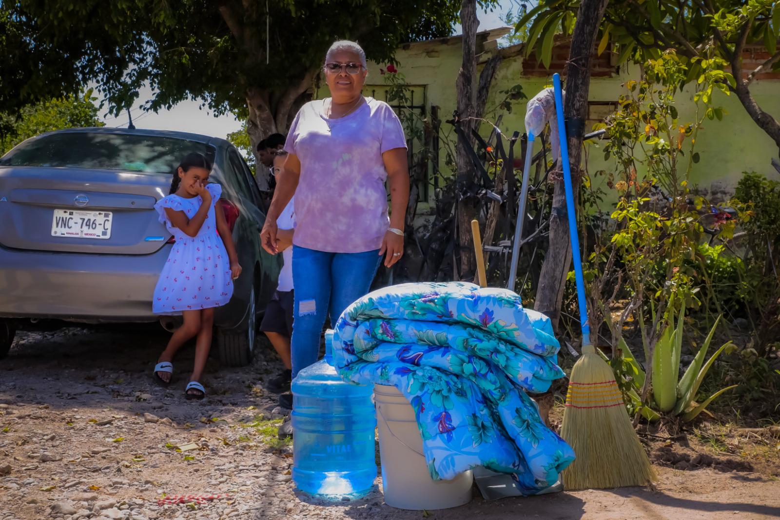 $!Entregan apoyos directos a familias afectadas por la tormenta Ileana en Sinaloa