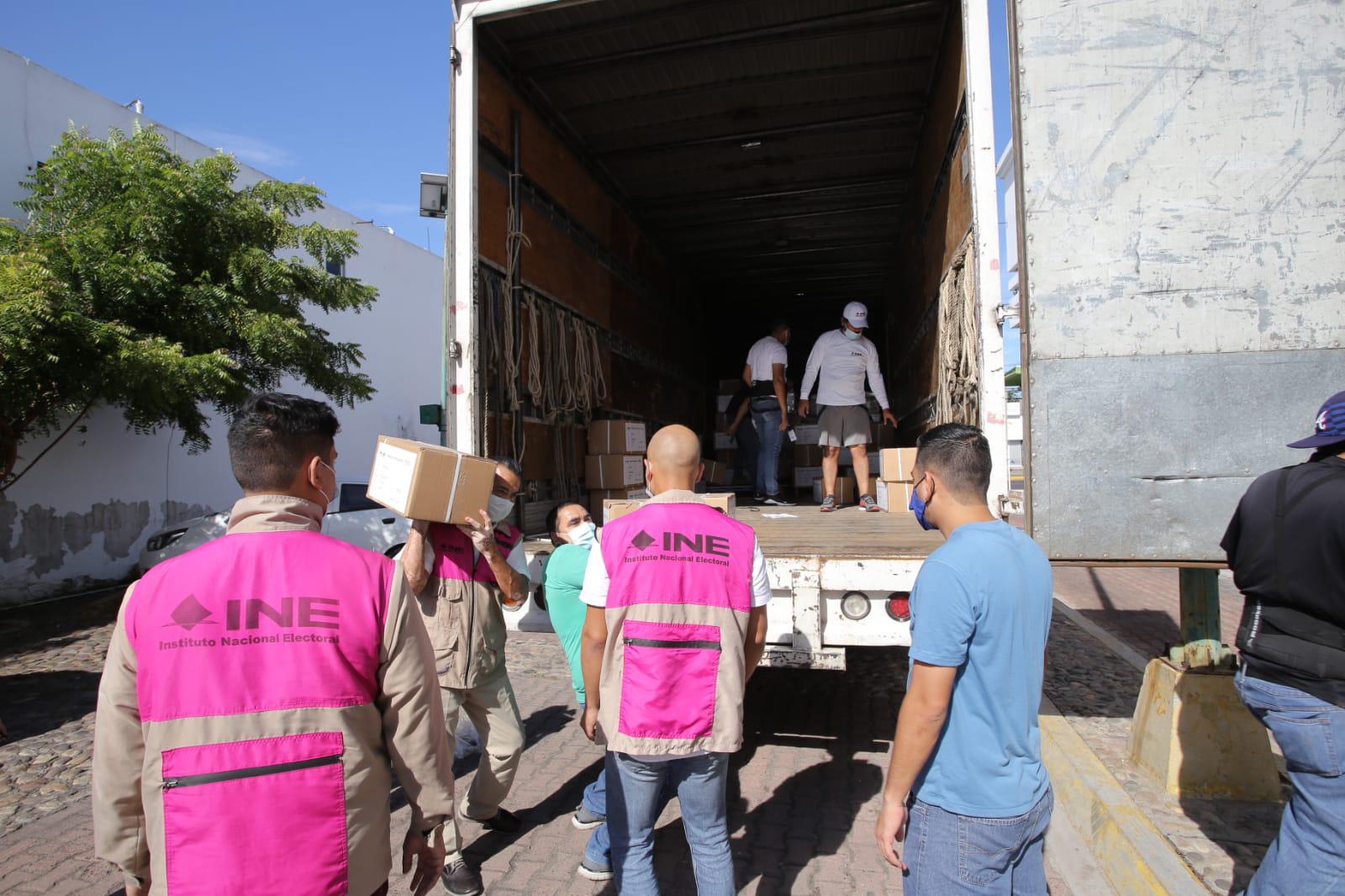 $!Llega a Mazatlán material para consulta popular del 1 de agosto