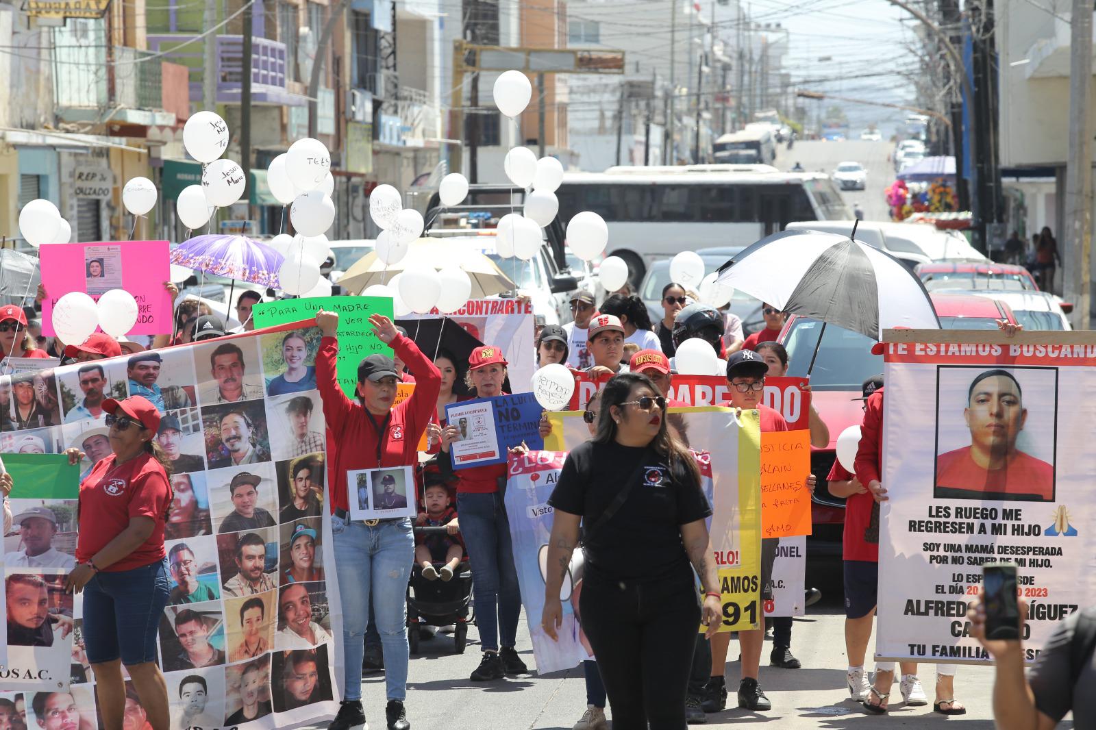 $!Realizan rastreadoras marcha este Día de las Madres, en Mazatlán