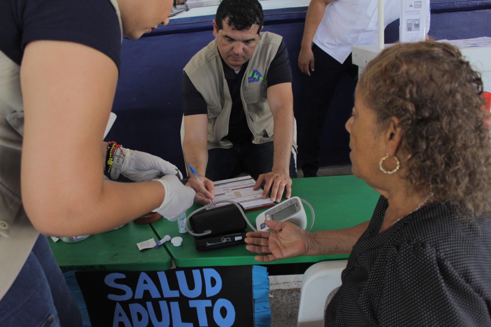 Reciben Atención Médica Gratuita En Jornada De Salud En Rosario