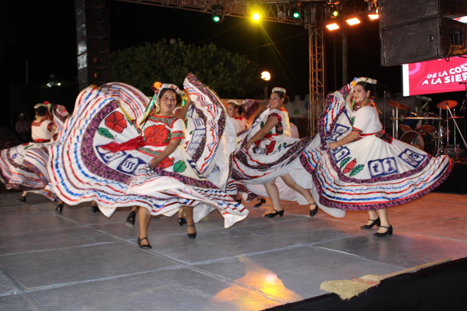 $!Celebran los 369 años de fundación de El Rosario con fiesta popular