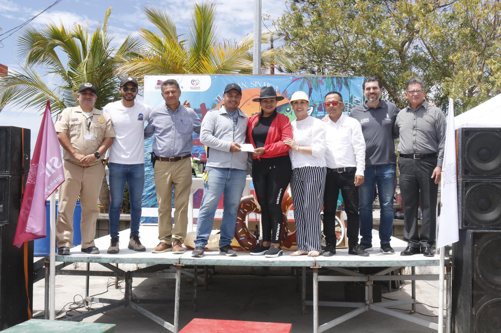 $!Premian a los ganadores del Torneo de Pesca Familiar, en Teacapán