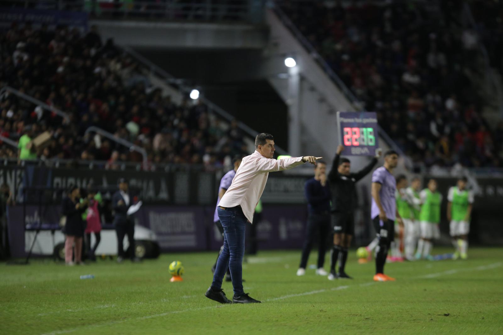 $!Felicito a mis jugadores por esta noche: Ismael Rescalvo