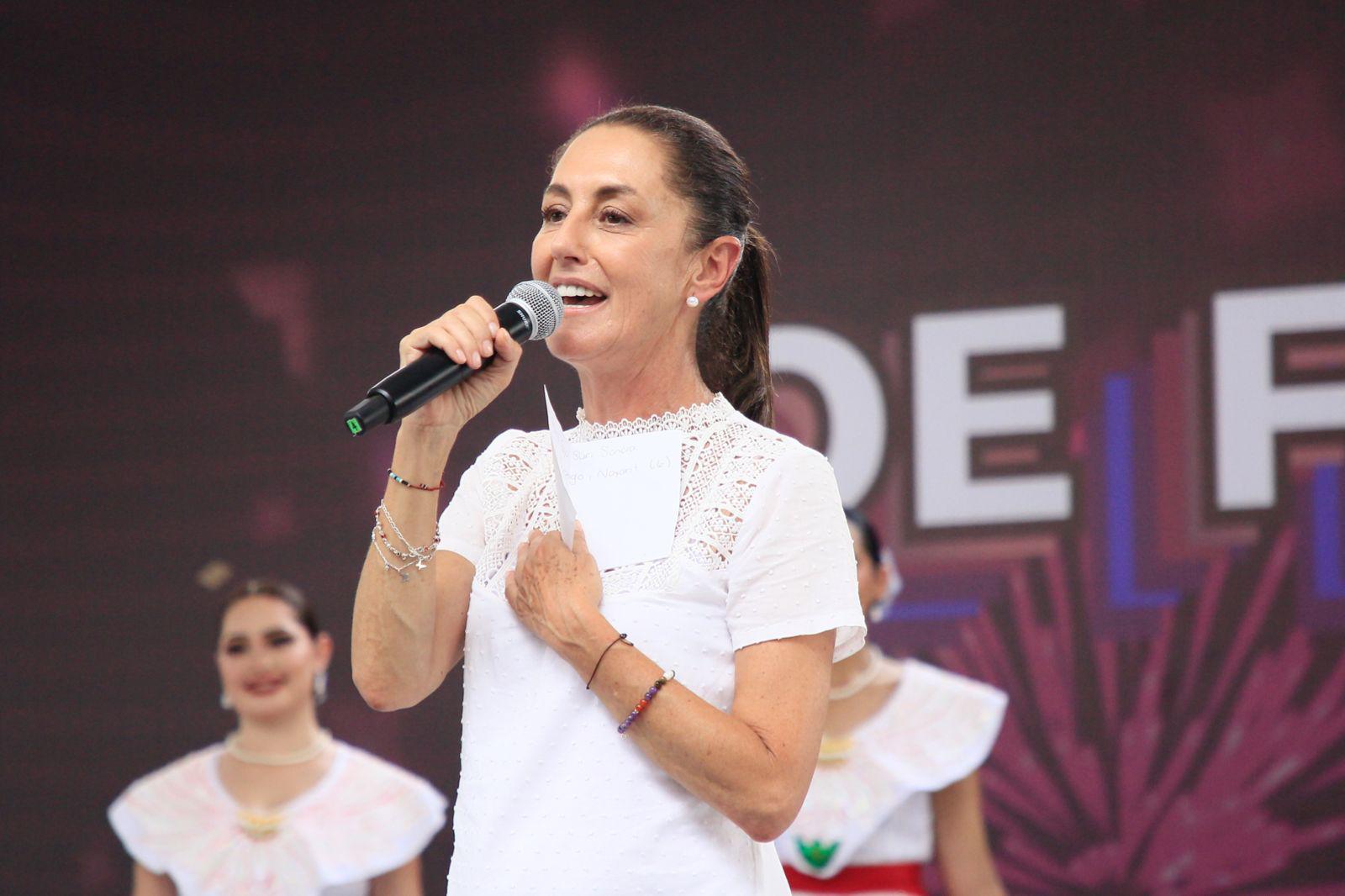 $!‘Es tiempo de mujeres y la 4T’, dice Claudia Sheinbaum en su visita a Culiacán