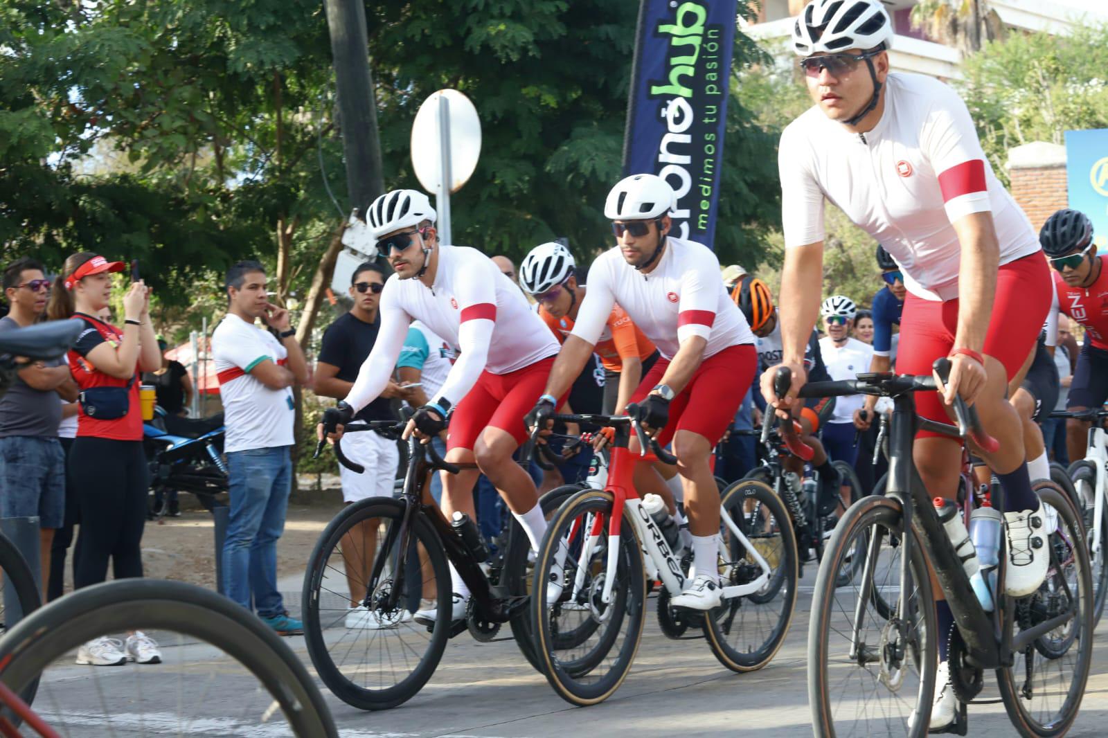 $!Pedalistas mazatlecos se adueñan de Copa Ciclotour