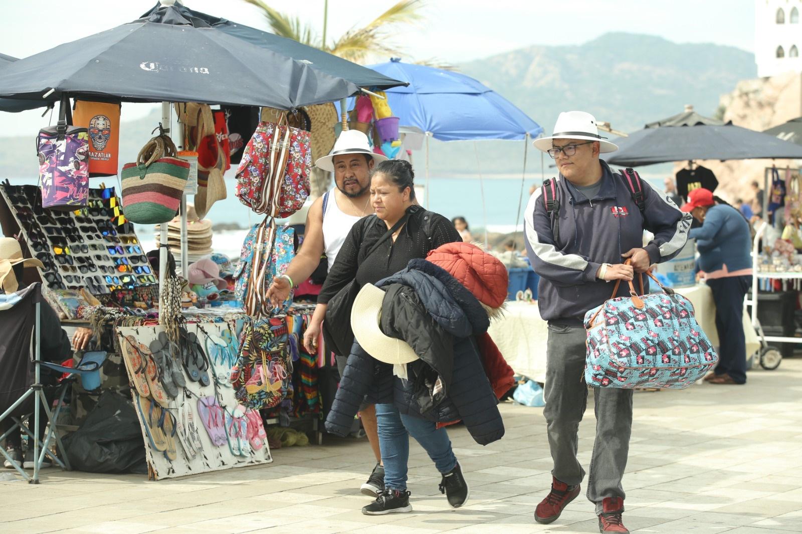 $!Turistas siguen llegando a Mazatlán pese a la cuesta de enero