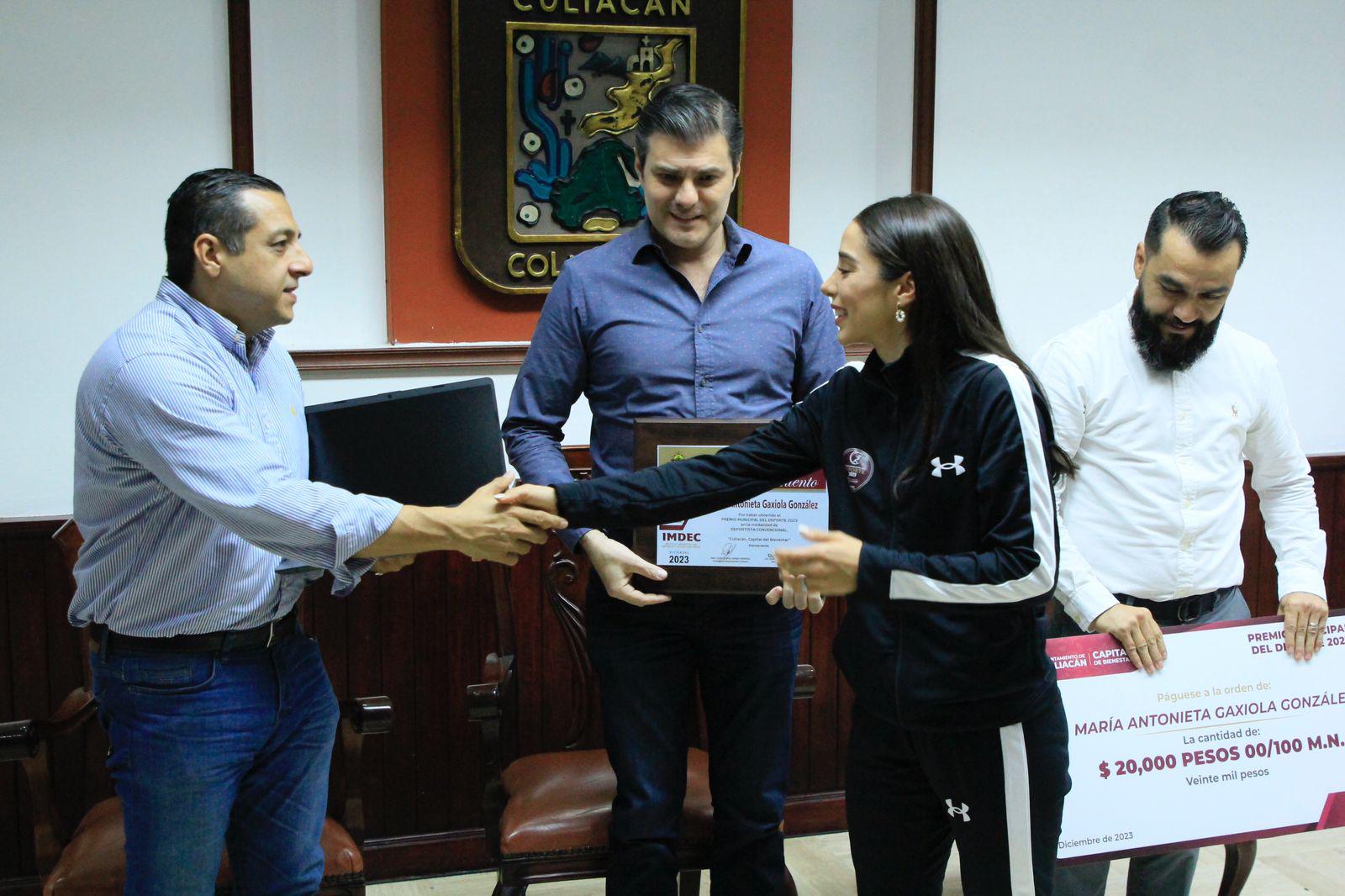 $!Entregan Premio Municipal del Deporte 2023, en Culiacán