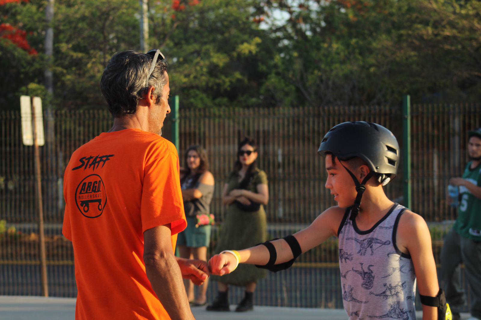 $!Con increíbles trucos celebran el Día Mundial del Skateboarding