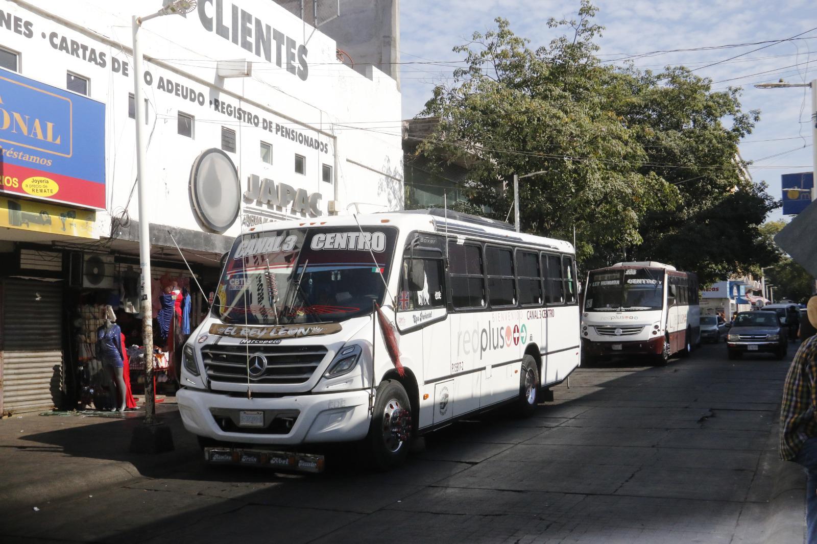 $!Sin denuncia, Gobierno no puede actuar por falta de prestaciones de ley a choferes de transporte público en Sinaloa