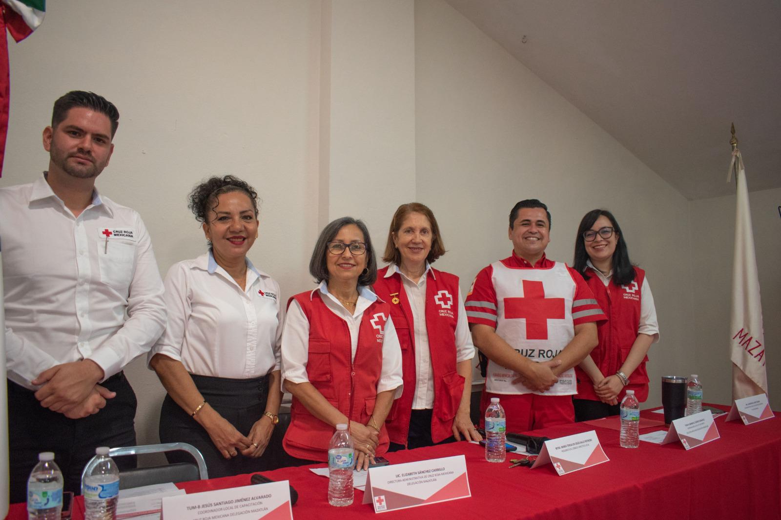 $!Cruz Roja Mazatlán egresa a nuevos paramédicos en ceremonia de graduación