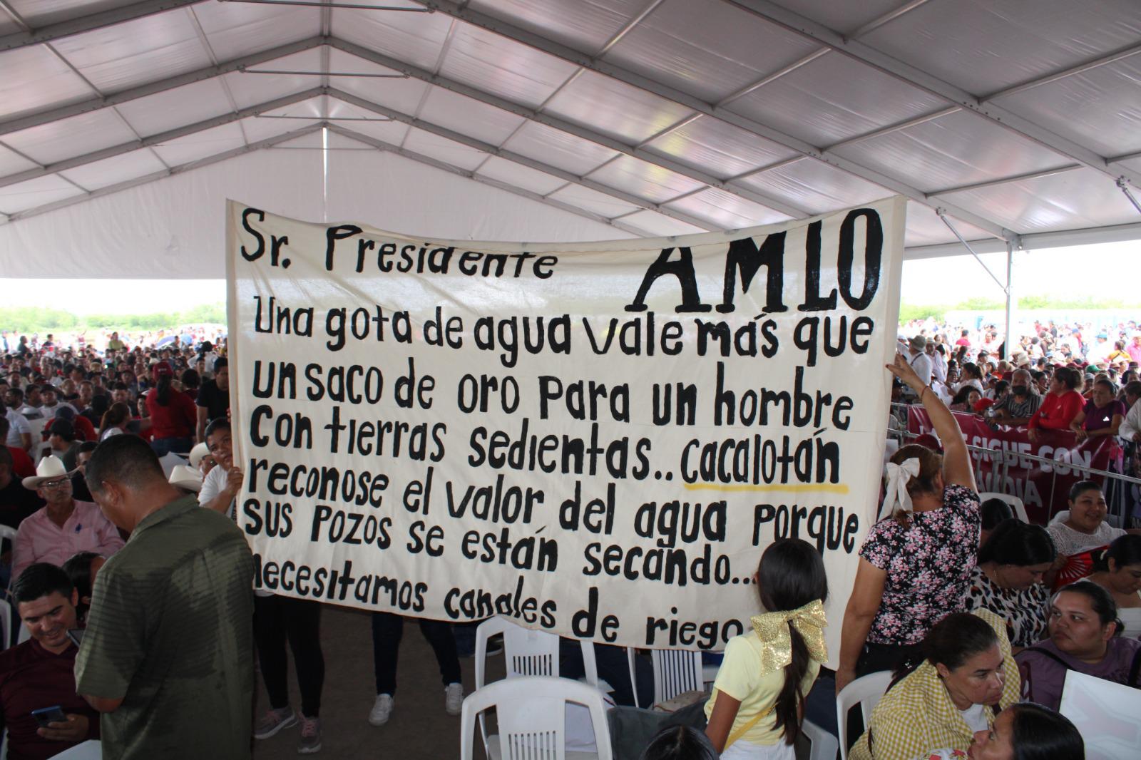 $!Ejidos de Rosario acuden a evento de AMLO y Sheinbaum para demandar se les contemple en la distribución de agua