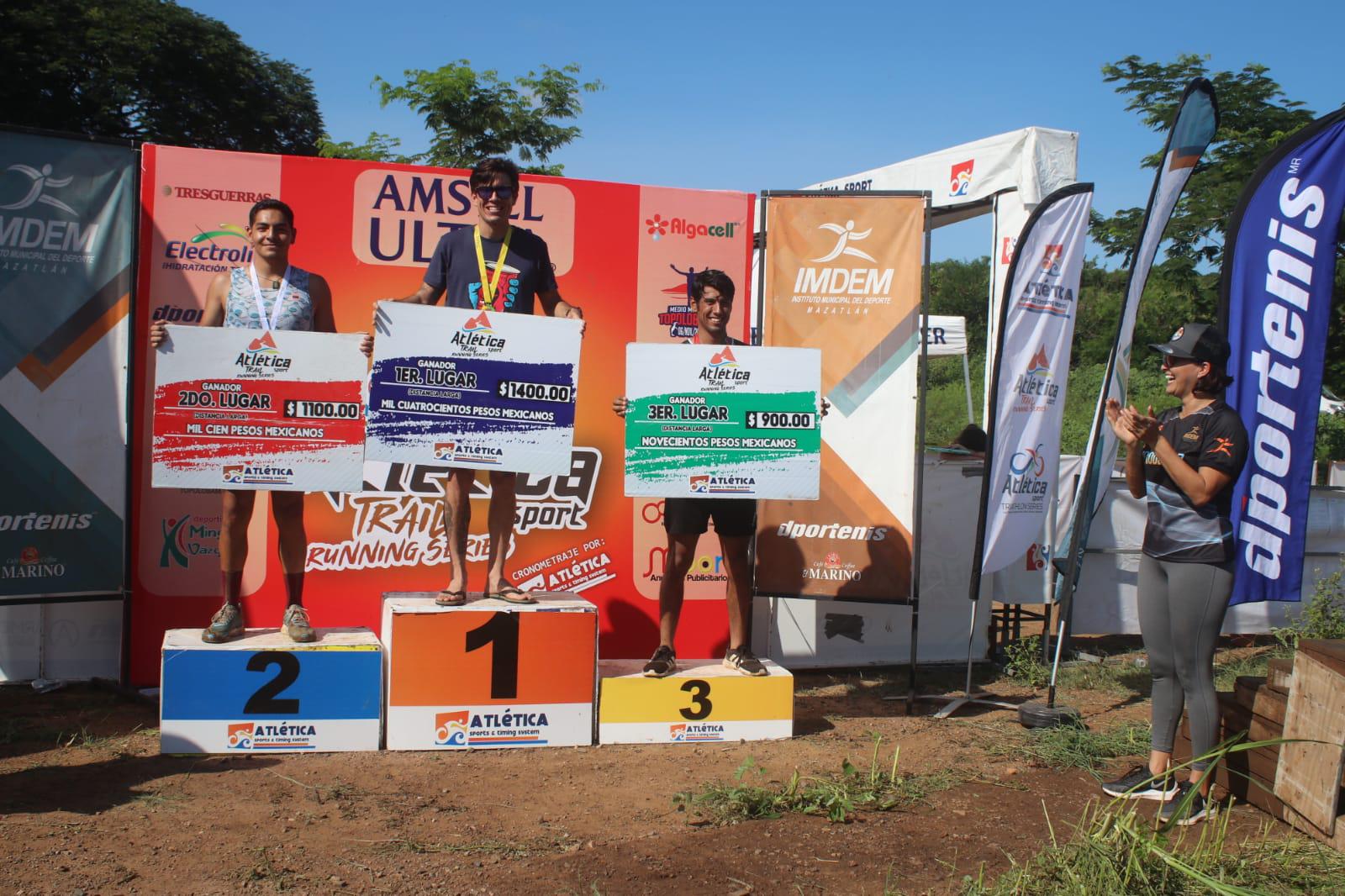 $!Mirna Gallegos y José Ángel Favela conquistan los 17K de la Carrera Trail Run Mazatlán