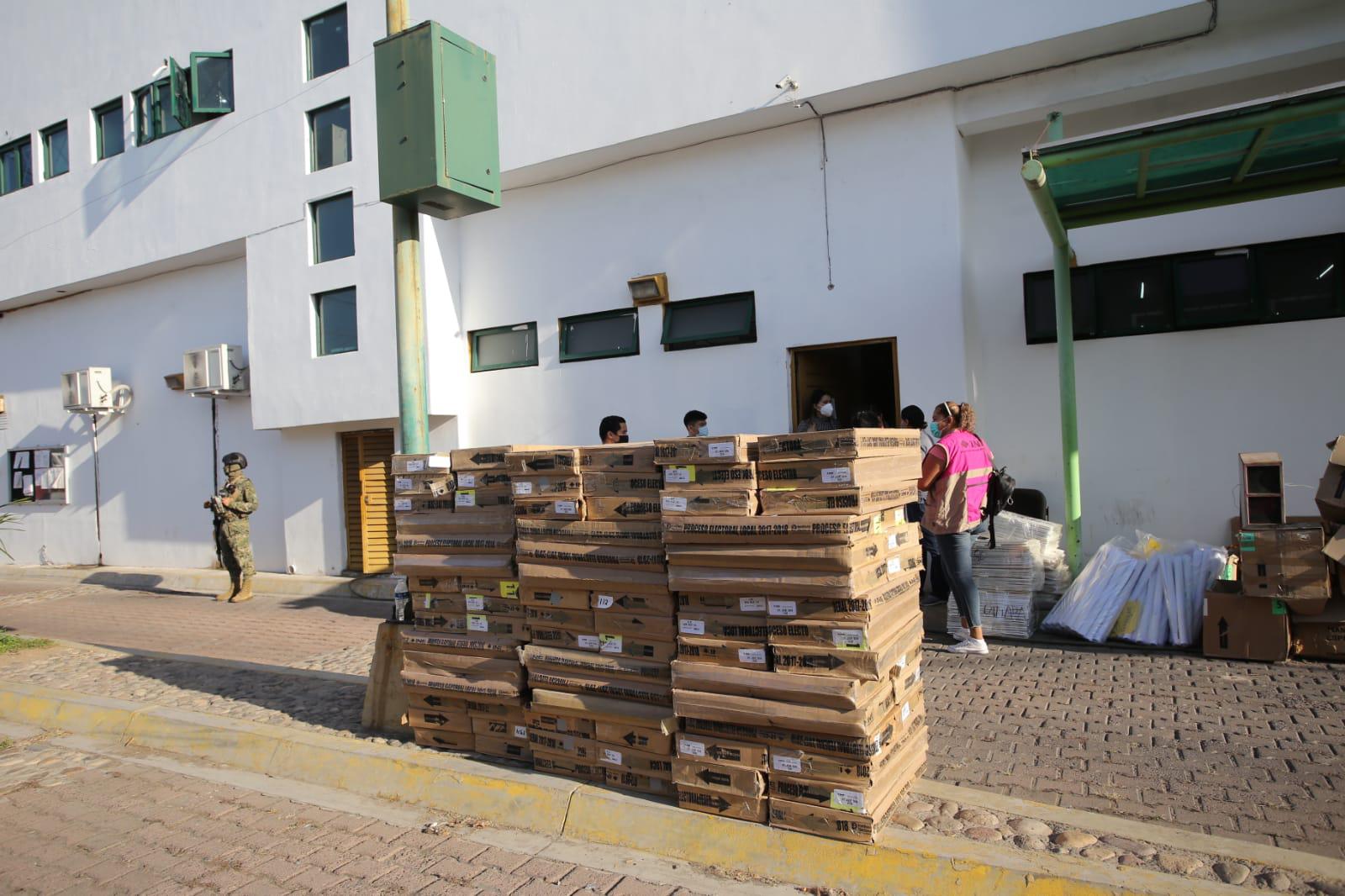 $!INE entrega paquetes electorales en Mazatlán, Concordia, Rosario y Escuinapa