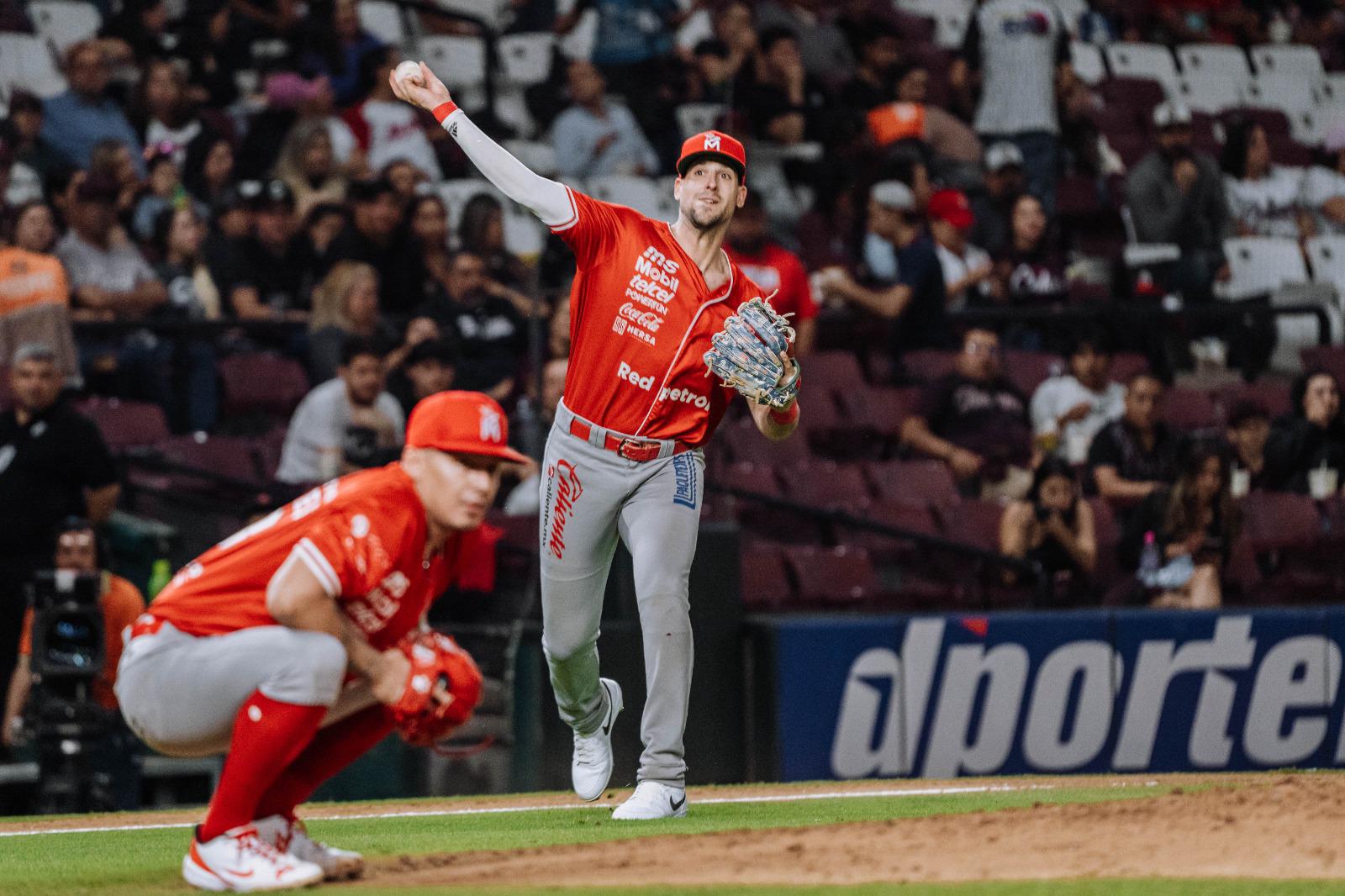 $!Tomateros de Culiacán gana su primera serie de la segunda vuelta