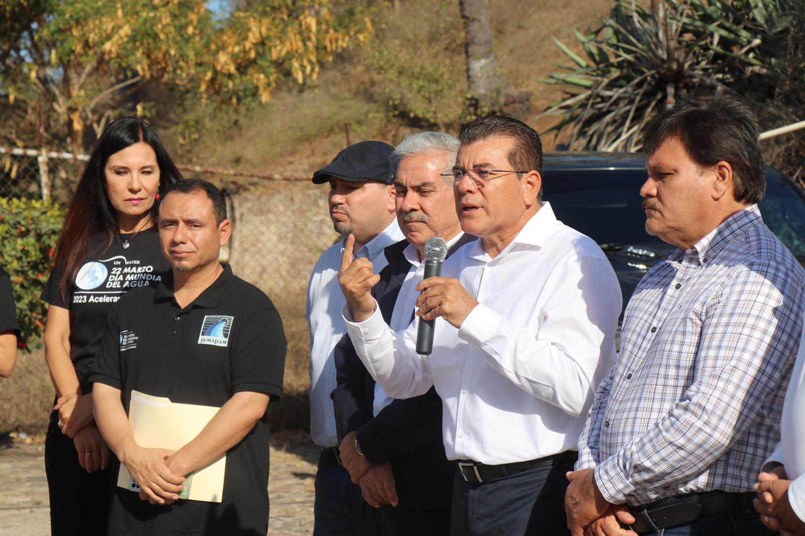 $!Inicia en Mazatlán la reutilización del agua para riego de áreas verdes