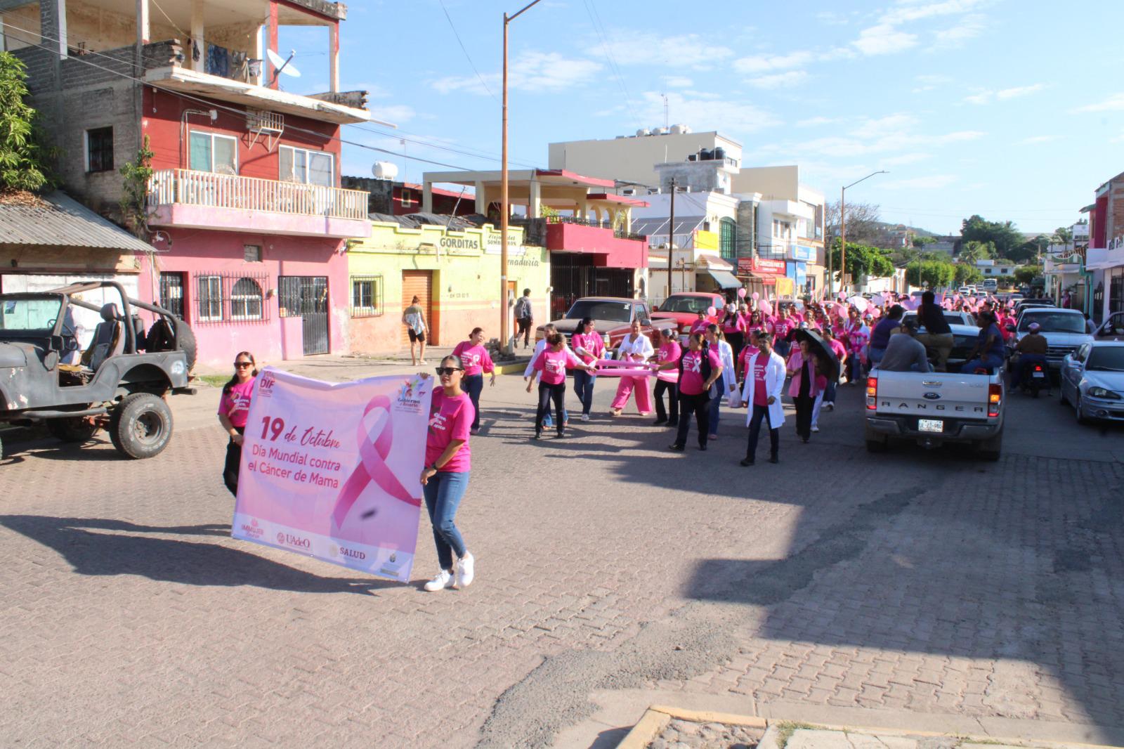 $!En Rosario, marchan de rosa para crear conciencia sobre el cáncer de mama