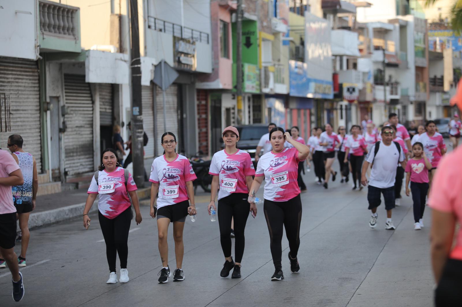 $!Rendón y Llorente dominan carrera Lazos por la Vida