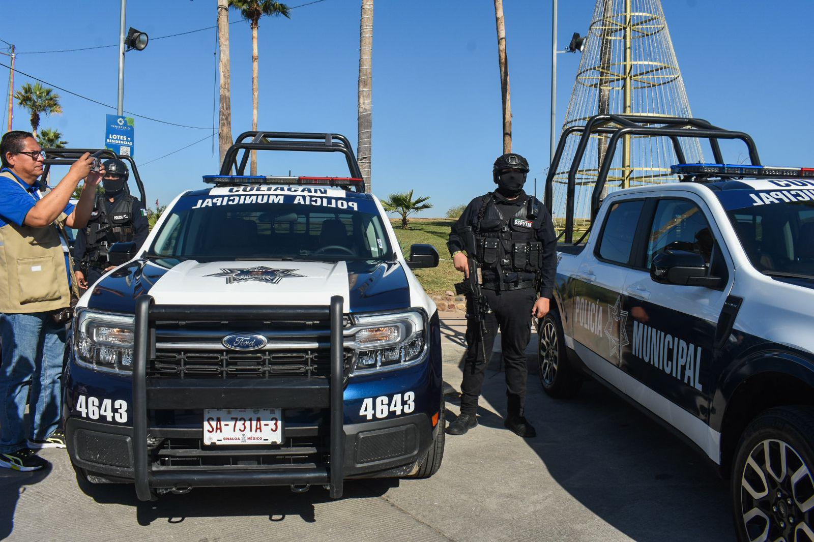 $!Entrega Gobierno de Culiacán 10 patrullas a la Policía Municipal; invierten $12.3 millones