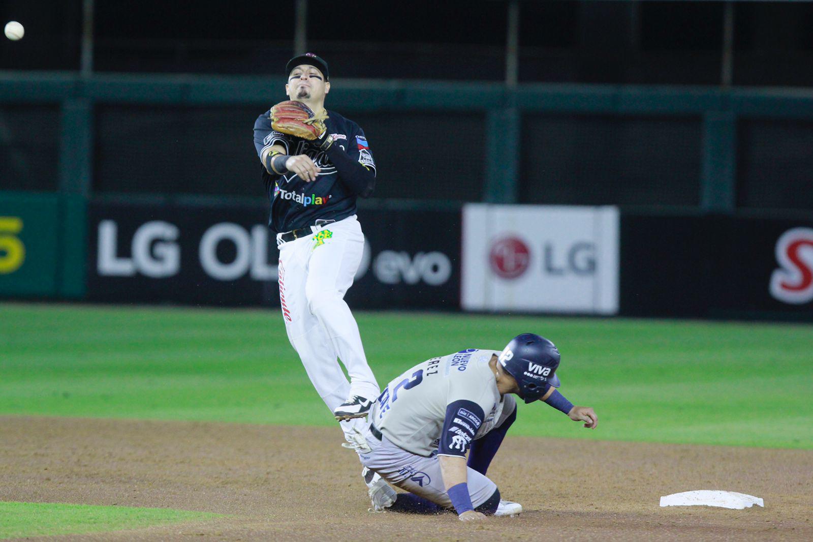 $!Tomateros de Culiacán vs. Sultanes de Monterrey tercer juego de la serie