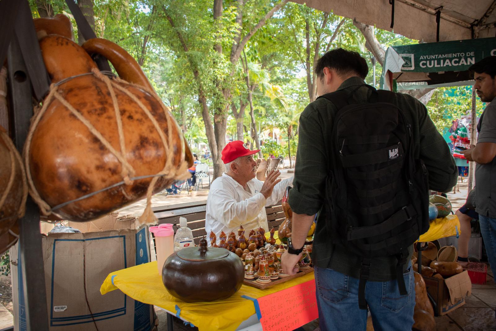 $!Inauguran segunda edición de Expo Tejiendo Sueños en Culiacán