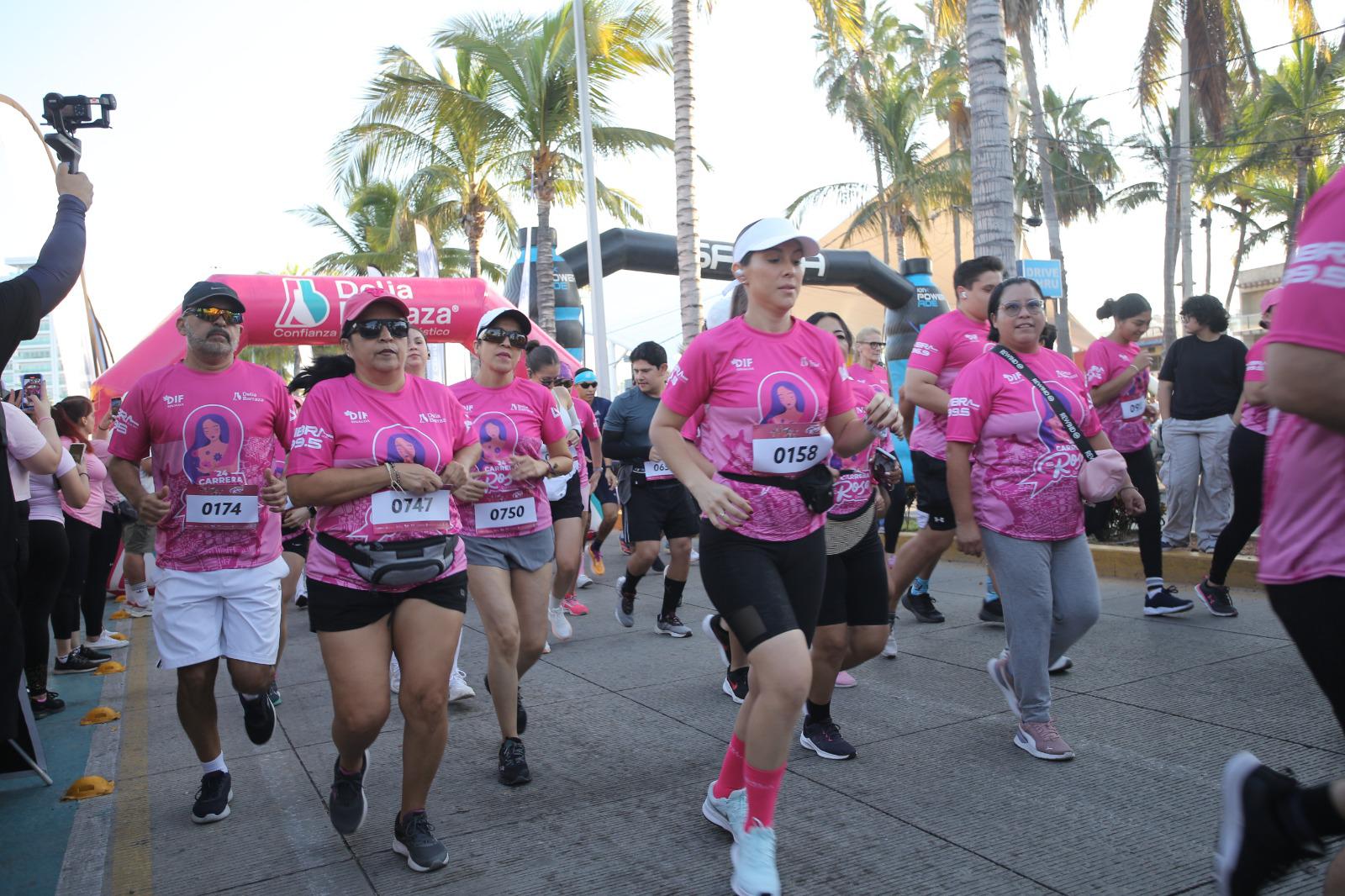 $!Multitudinaria asistencia forma parte de la Carrera Rosa, en Mazatlán