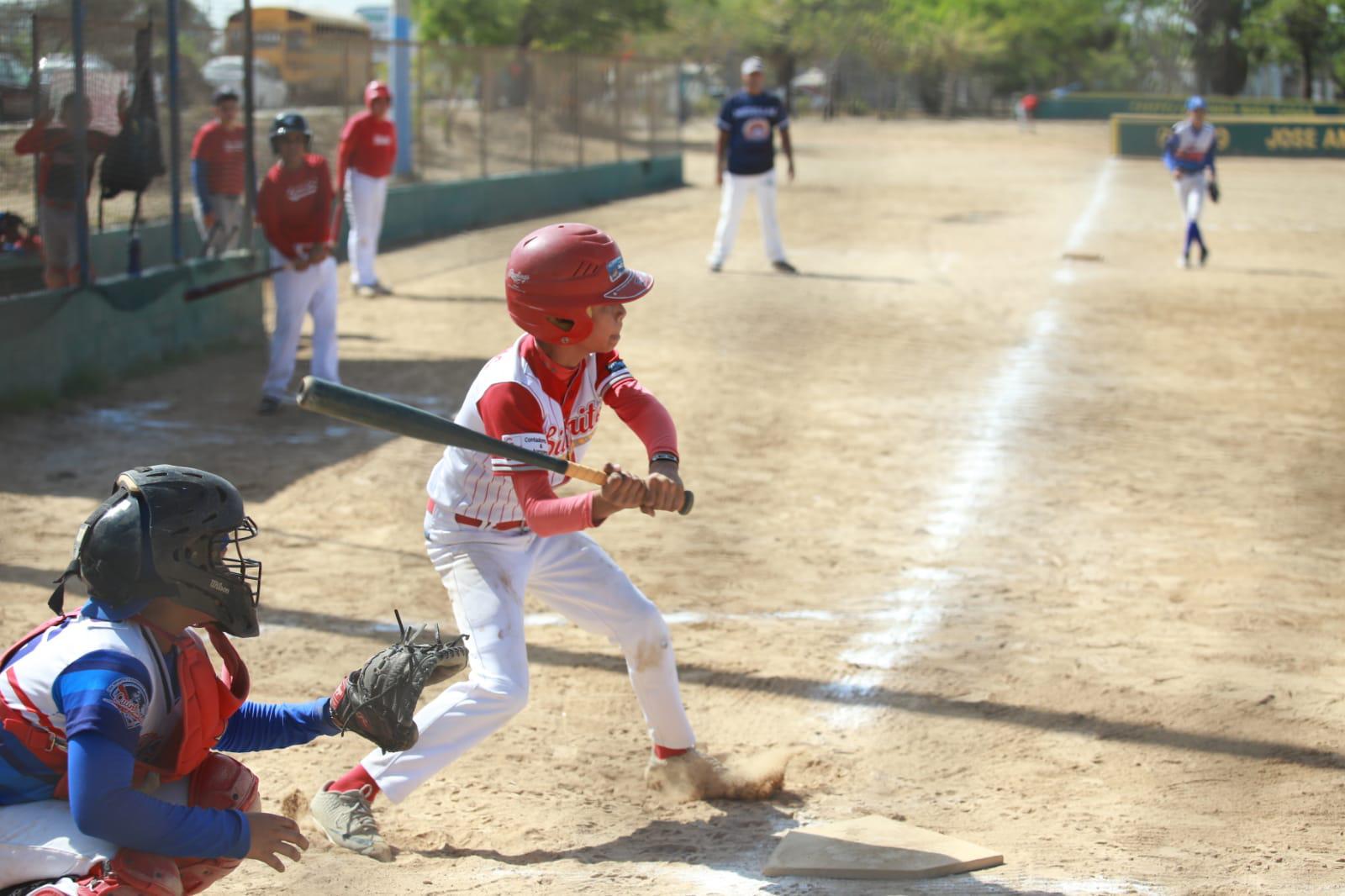 $!Disputados partidos se viven en Torneo Distrital y Nuevos Valores