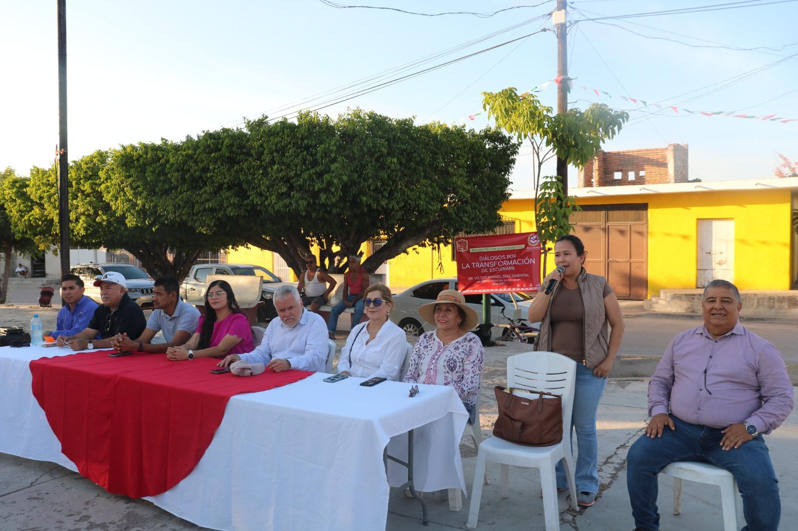 $!Ayuntamiento de Escuinapa escucha necesidades de vecinos de Ojo de Agua de Palmillas