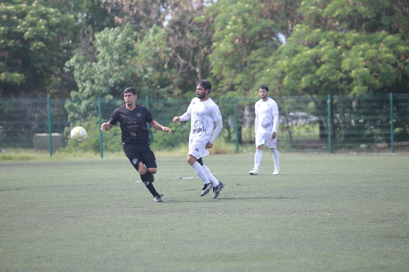 $!Familia Fajardo cumple con el trámite y está en semifinales de la Primera Fuerza