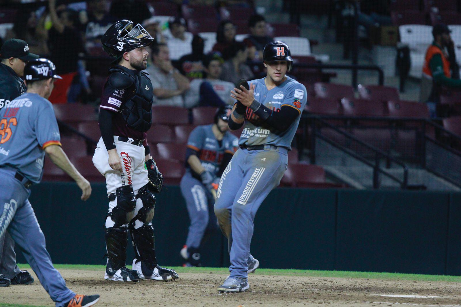 $!Tomateros de Culiacán liga derrotas en casa, al caer ante Naranjeros de Hermosillo