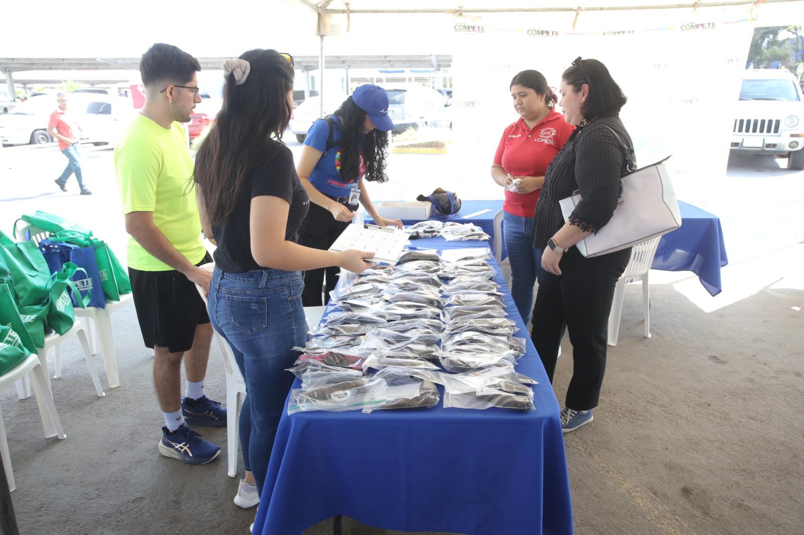 $!Celebran el Trenzatapatón en Mazatlán; buscan recolectar 200 trenzas y una tonelada de tapitas