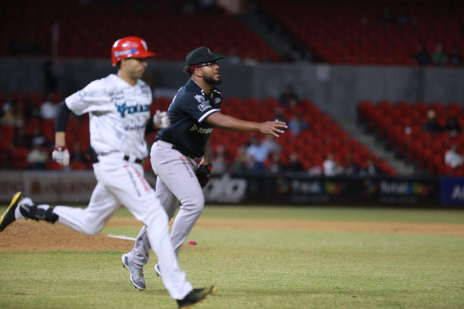 $!Explota ofensiva de Venados e iguala la serie ante Tomateros