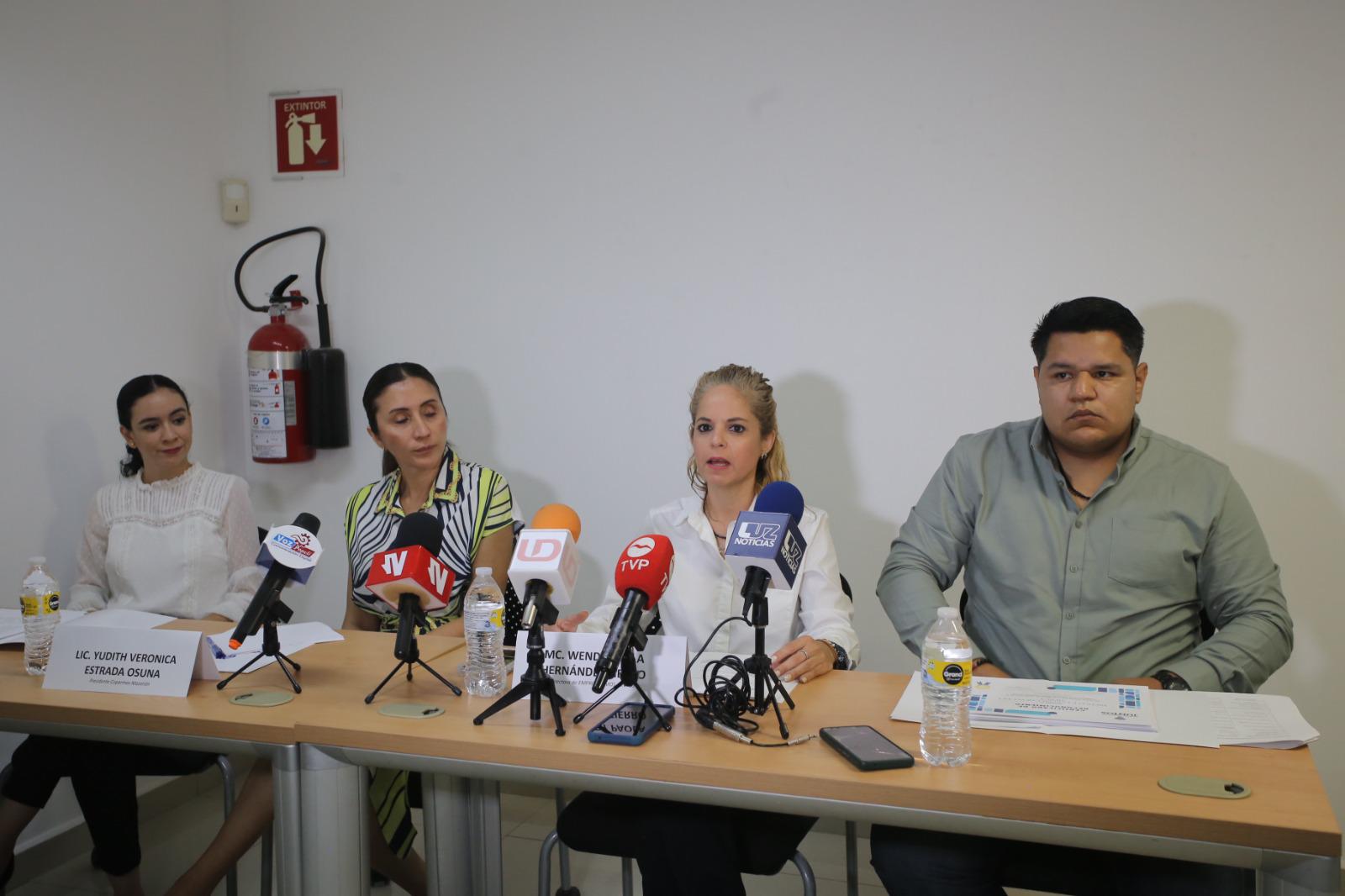 $!Egresa la novena generación de emprendedores en Mazatlán